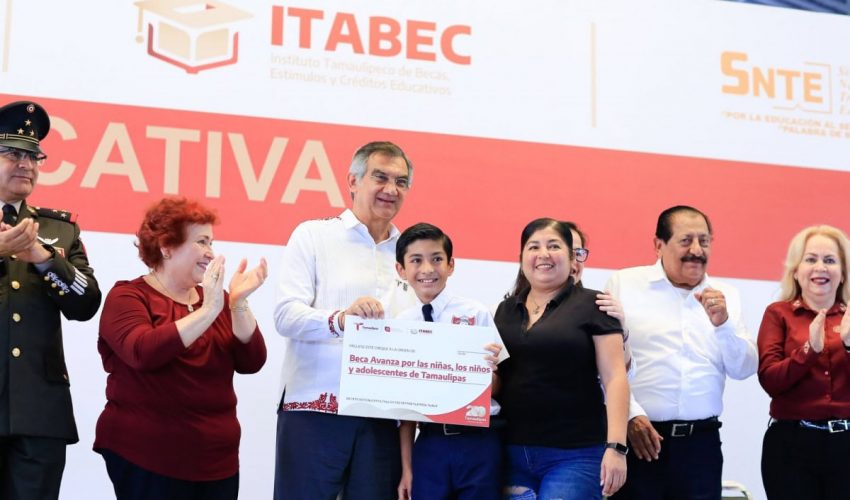 Entrega Américo becas que benefician a 54 mil estudiantes de&nbsp;Tamaulipas