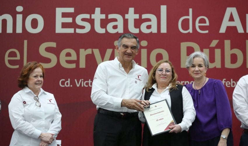 Entrega Américo Premio Estatal de Antigüedad en el Servicio Público&nbsp;2024