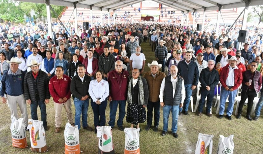 Reciben productores agrícolas de la zona norte de Tamaulipas semilla de sorgo y&nbsp;diésel