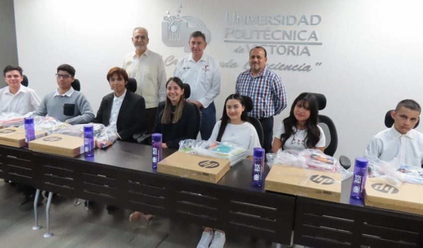 Entrega UPV becas de excelencia a estudiantes de nuevo&nbsp;ingreso