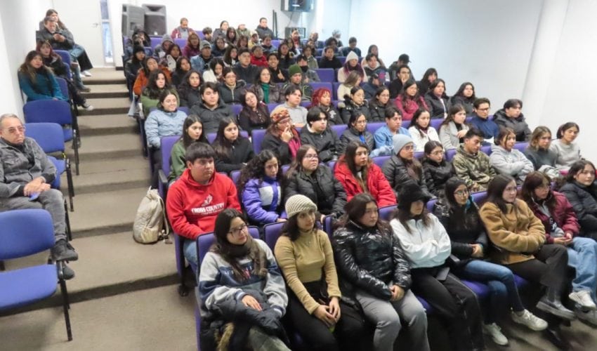 Impartieron conferencia sobre aranceles a estudiantes de la&nbsp;UPV