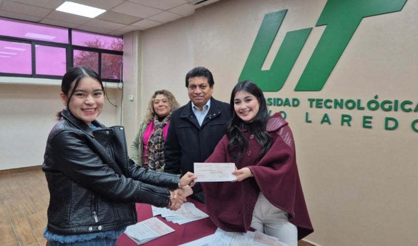 Entrega Universidad Tecnológica de Nuevo Laredo becas a estudiantes&nbsp;destacados