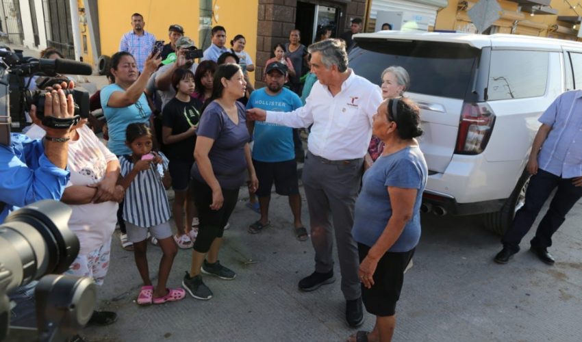 «No están solos»: recorre Américo colonias de Reynosa afectadas por las&nbsp;lluvias