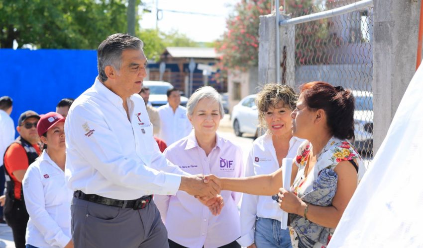 «Aquí estamos para ayudarlos»; Américo y María llevan apoyos a familias de&nbsp;Reynosa