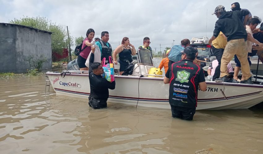 Recorre Guardia Estatal sectores afectados por inundaciones en Reynosa y realiza labores de&nbsp;rescate