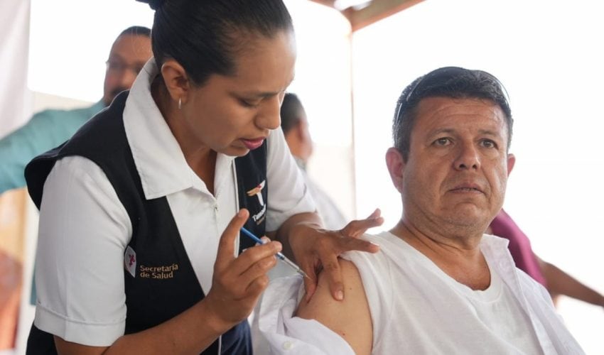 Mantiene SST vacunación contra influenza y&nbsp;COVID