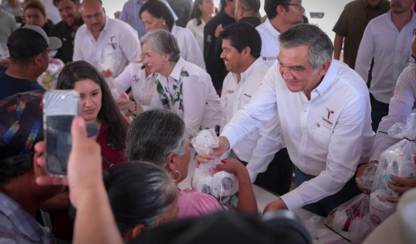 Cumplen Américo y María de Villarreal a las familias de&nbsp;Jaumave