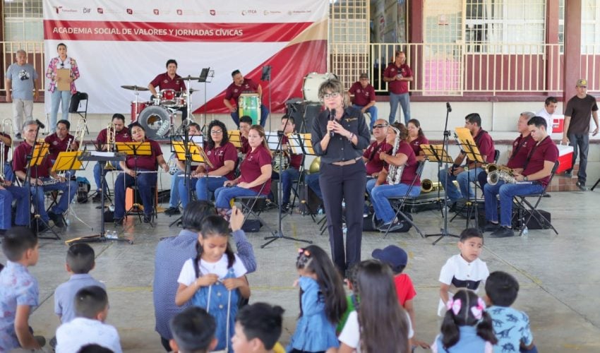 Celebra SEBIEN a niñas y niños con música, juegos y donación de&nbsp;libros