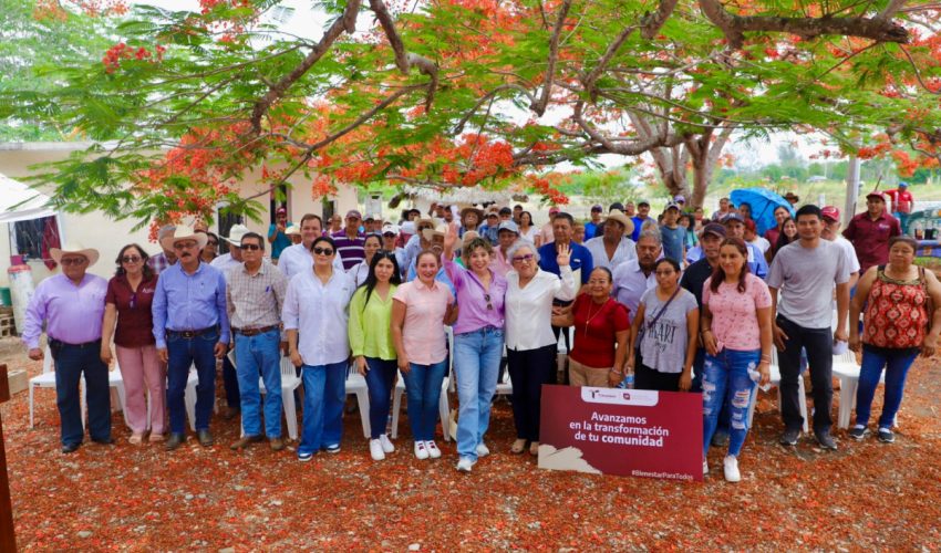 Entrega SEBIEN tinacos en&nbsp;Aldama