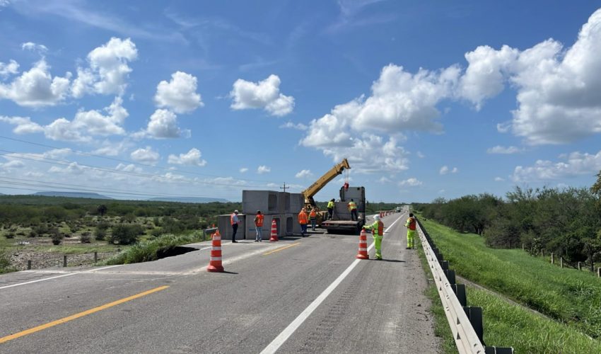 Estima Gobierno del Estado 40 MDP para reparar carreteras dañadas por&nbsp;lluvias